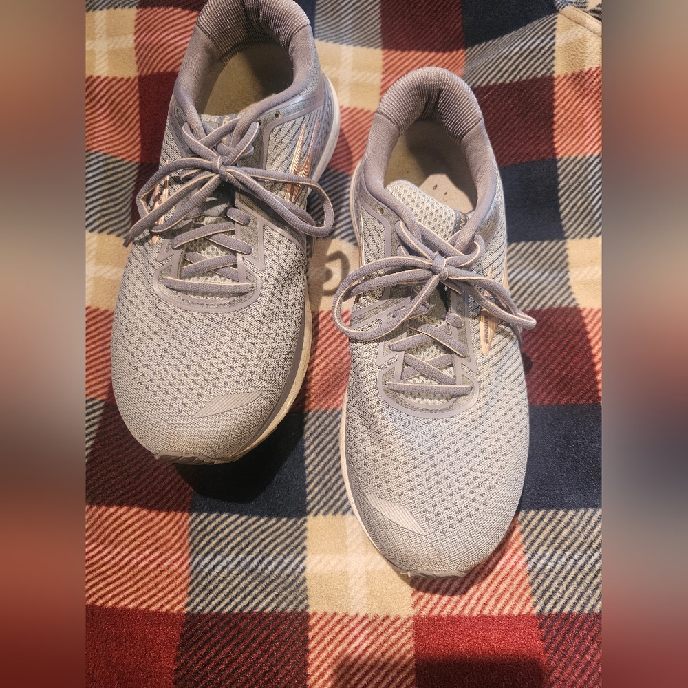 Womens brooks adrenaline shoes